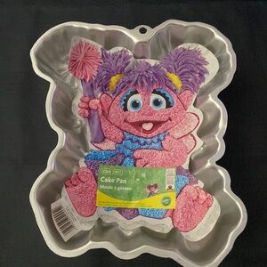 Wilton Abby Cadabby Cake Pan